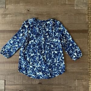 NYDJ Blue and White Patterned Quarter Button Down 3/4 Sleeve Floral Blouse